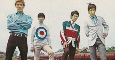 7 Fantastic portraits of 60’s British Invasion bands issued in 1965 on the French magazine Salut Les Copains