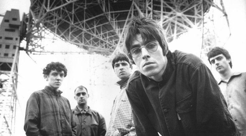 Oasis hit No.1 at the UK singles charts in 1996 with the “beatlesque” “Don’t Look Back In Anger”