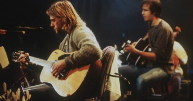 On December 16, 1993 MTV premieres Nirvana’s unplugged concert